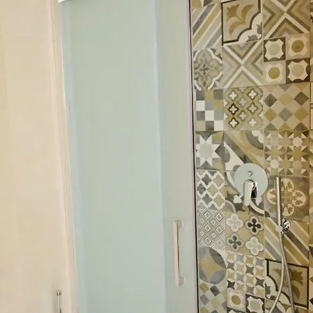 לינה וארוחת בוקר Atipico